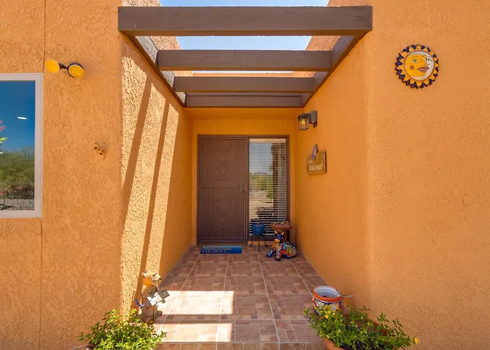 Conveniently Located, Kid-friendly Retreat! * Tucson