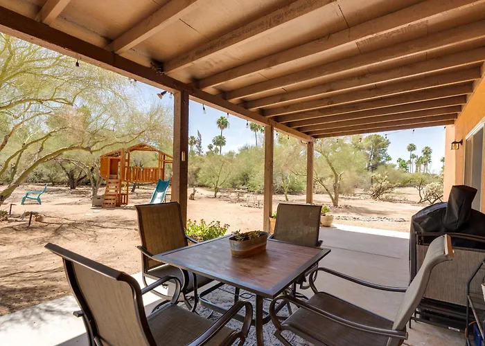 Conveniently Located, Kid-friendly Retreat!