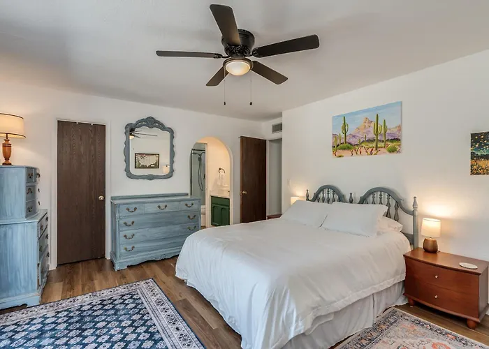 Conveniently Located, Kid-friendly Retreat! *