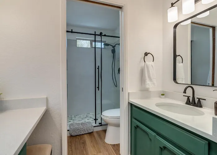Conveniently Located, Kid-friendly Retreat! * Tucson