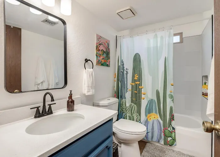 Conveniently Located, Kid-friendly Retreat! Holiday home